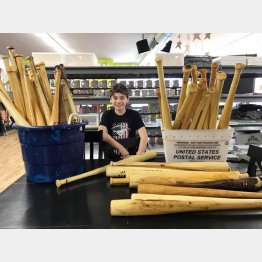 （フェイスブックのトミー君のバット販売サイト「The Great Derecho - Tommy's Baseball Bat Story」より）
