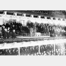 昭和10年4月6日、東京・歌舞伎座を見学する溥儀（Ｃ）共同通信社