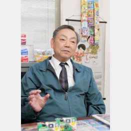 オリオン（駄菓子製造）の高岡五郎常務（提供写真）