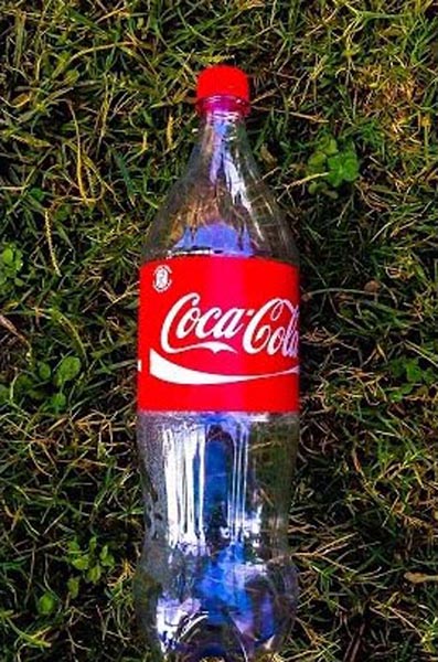プラスチックごみ廃棄でコカ・コーラが3年連続最下位の汚名｜日刊