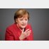 連邦議会で演説するメルケル独首相（Ｃ）ロイター