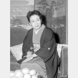 溥傑の妻・愛新覚羅浩＝1960（昭和35）年11月29日、横浜市港北区日吉町の自宅（Ｃ）共同通信社