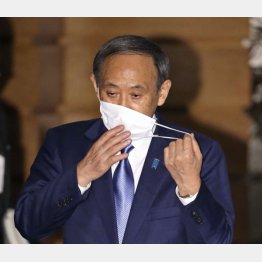 首相官邸は「マスク会食」をPRも…（Ｃ）共同通信社