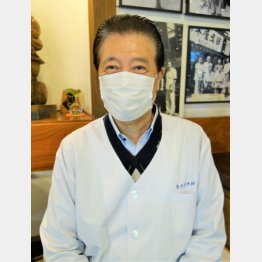 「高木屋老舗」店主の石川宏太さん（Ｃ）日刊ゲンダイ