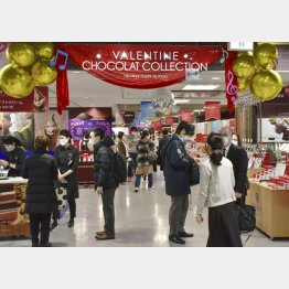 いよいよバレンタイン商戦が幕開け（近鉄百貨店本店のバレンタイン催事会場）／（Ｃ）共同通信社