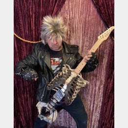 ヘビーメタル歌手のプリンス・ミッドナイトさん（ツイッターから）