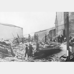 爆撃を受けた重慶（1939年5月15日）／（Ｃ）共同通信社