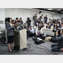 注目を集めた復帰後の会見（大塚久美子氏）／（Ｃ）日刊ゲンダイ