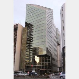 東京港区の本社ビル（Ｃ）日刊ゲンダイ