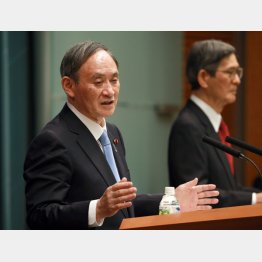 中途半端な延長を何度する気なのか（菅首相と尾身分科会会長）／（Ｃ）JMPA