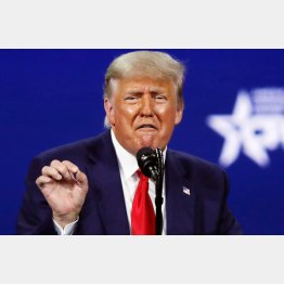 トランプ前米大統領を揶揄（Ｃ）ロイター