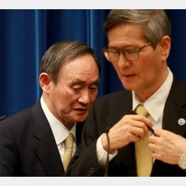 「ステージの考え方に変異株の問題はなかった」と尾身会長（左は、菅首相）／（Ｃ）JMPA