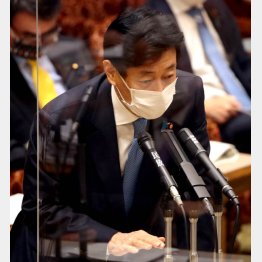 英国をヒントに流行阻止はできた（西村康稔経済再生相）／（Ｃ）日刊ゲンダイ