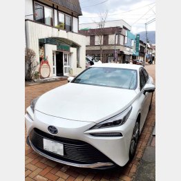 水素エンジン車の「トヨタMIRAI」／（Ｃ）日刊ゲンダイ