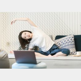 動画を見ながらイチ、ニ、サン