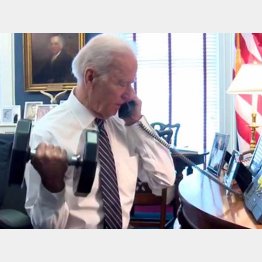 バイデン米大統領は夜型だけど…（ツイッターから）