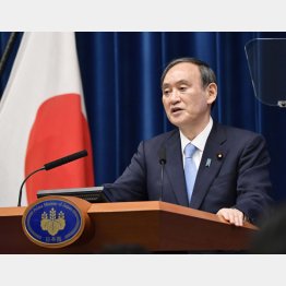 9都道府県の緊急事態宣言の延長を決定し、記者会見する菅首相（Ｃ）共同通信社