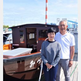 佐藤美穂さん（左）と勉さん夫妻（提供写真）