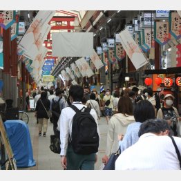 いい時は長く続かなかった（旧末広町の天神橋筋商店街）／（Ｃ）日刊ゲンダイ