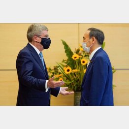 国民の敵、公共の敵（菅首相とIOCのバッハ会長）／（Ｃ）日刊ゲンダイ