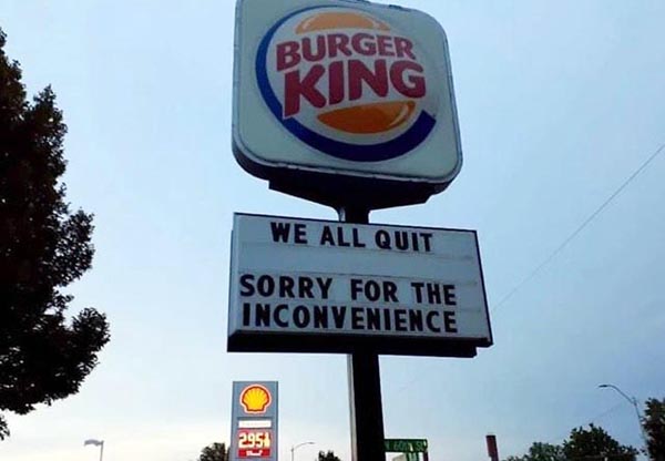 ネブラスカ州の「バーガーキング」看板に仰天のメッセージ 全米で