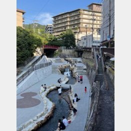 ようやく観光客の姿が（Ｃ）日刊ゲンダイ