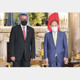 今さら感染対策協議の茶番…（菅首相とWHOテドロス事務局長）／（代表撮影）