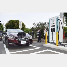 日本勢は生き残れるか（EV車の充電器ステーション＝横浜市）／（Ｃ）共同通信社