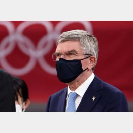 東京五輪柔道の試合で来場したIOCのバッハ会長（Ｃ）真野慎也／JMPA