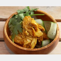 合う酒＝レモンサワー（Ｃ）日刊ゲンダイ