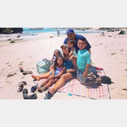 デビーさん一家（「GoFundMe」から）