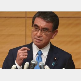疫病神にたたられた？（河野太郎行革担当相）／（Ｃ）日刊ゲンダイ