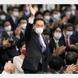 自民党の新総裁に選出された岸田文雄前政調会長（Ｃ）共同通信社