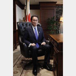 総裁の椅子には座れたが…（岸田文雄新総裁）／（Ｃ）ＪＭＰＡ