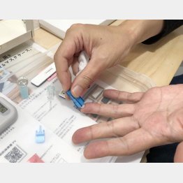 簡易検査のキット（Ｃ）日刊ゲンダイ