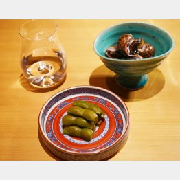 合う酒＝日本酒（Ｃ）日刊ゲンダイ