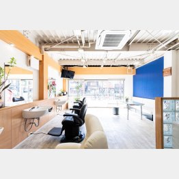 「カルヴォサロン都島」の店内（提供写真）