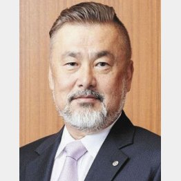 安倍元首相とは「晋三さん」「ヤブちゃん」と呼び合う仲…（藪本雅巳容疑者＝錦秀会のHPから）