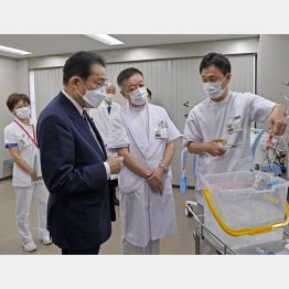 コロナ患者受け入れ施設で「聞く力」をアピール（Ｃ）共同通信社