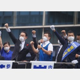  静岡市で街頭演説する岸田首相（Ｃ）日刊ゲンダイ
