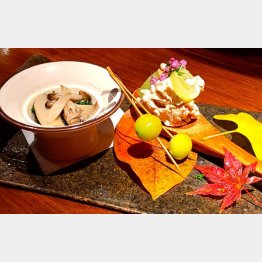 ホウレンソウとキノコのおひたし（左）と白和えは秋らしく盛り合わせに（Ｃ）日刊ゲンダイ