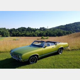 写真は同型の1971年製オールズモビル・カトラス・シュプリーム（フェイスブックの同車のファンサイトから）