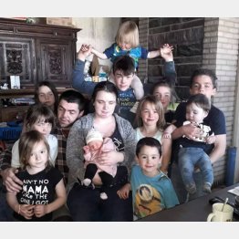 現在12人目を妊娠中ですが、余裕、余裕（フェイスブックから）