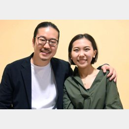 ショパンコンクール2位の反田恭平さん（左）と4位の小林愛実さん（Ｃ）共同通信社