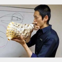 講習会で教える辛島正英さん（提供写真）