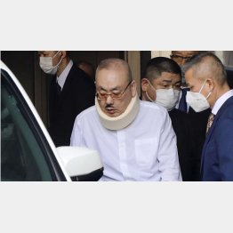 山口組の高山清司若頭（手前左）はいささかも揺らいでいない（Ｃ）共同通信社