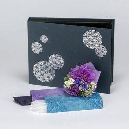 弔電には線香などを添えて（提供写真）