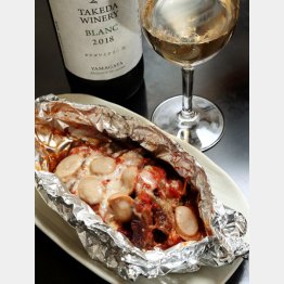 合う酒＝白ワイン（Ｃ）日刊ゲンダイ