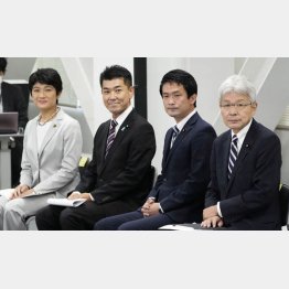 「批判ばかり」は批判に当たらない（左から立憲民主代表選候補者の西村、泉、小川、逢坂4氏）／（Ｃ）共同通信社