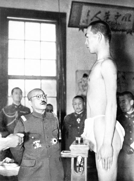 東條英機「私に逆らうのは天皇に弓引く行為」の歪んだ心理｜日刊